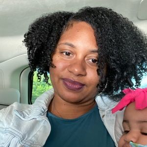 Meet your Posher, Iesha